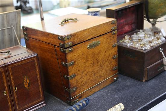 19th century mahogany decanter box, 13in.(-)